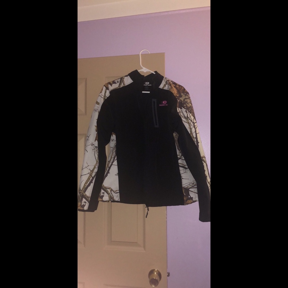 Mossy oak camo windbreaker